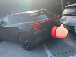 驾驶员用自动泊车后撞车，4S店称未启用引争议，求帮助？