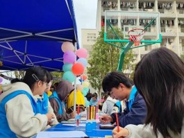 大学生活丰富多彩：学业探索与社团活动助力梦想启航